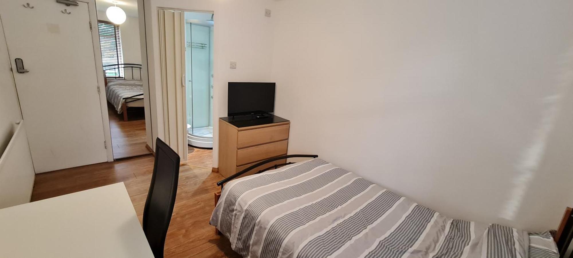 Luton, Lu3 Double Ensuite Room 卢顿 外观 照片